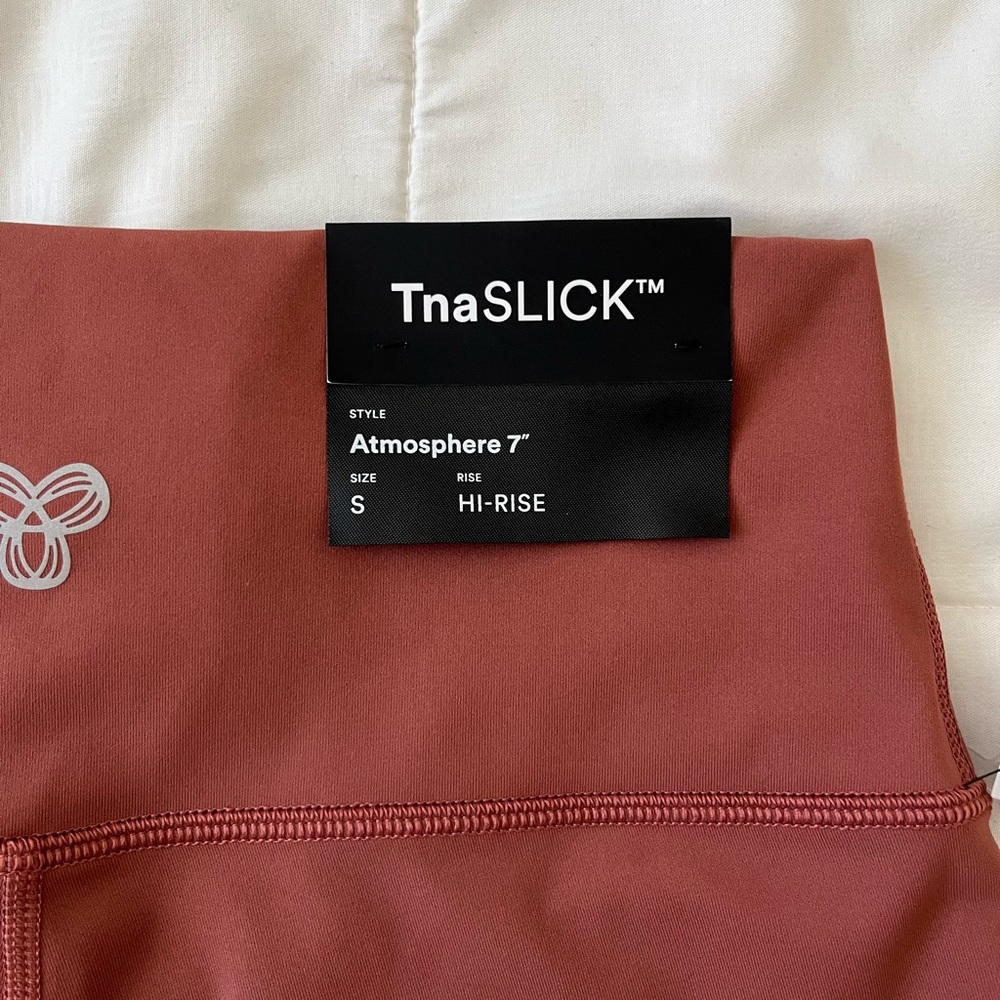 Aritzia Tna shorts